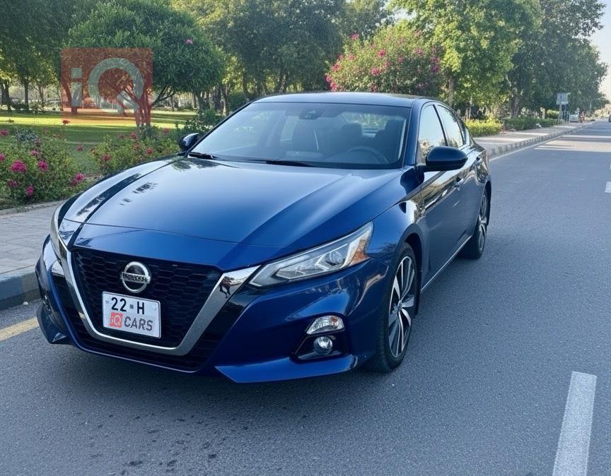 نيسان ألتيما